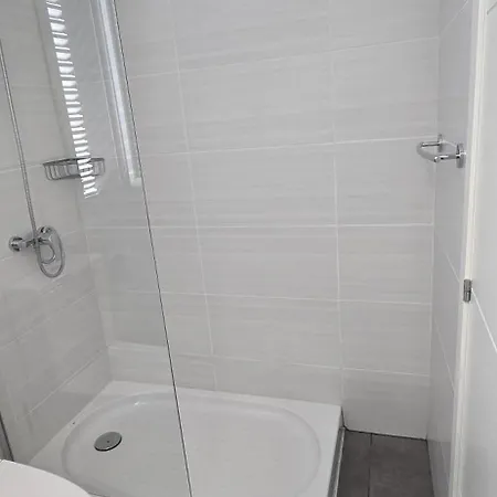 Urban 1 Apartment *