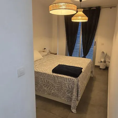 Urban 1 Apartment *
